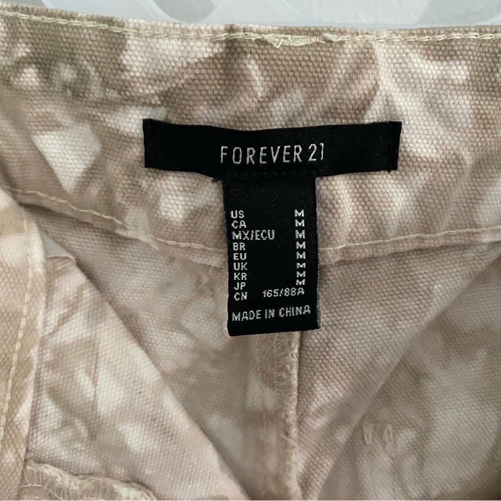 Forever 21 Women’s Denim Tie Dye Camo Jogger Pants - Picture 3 of 4